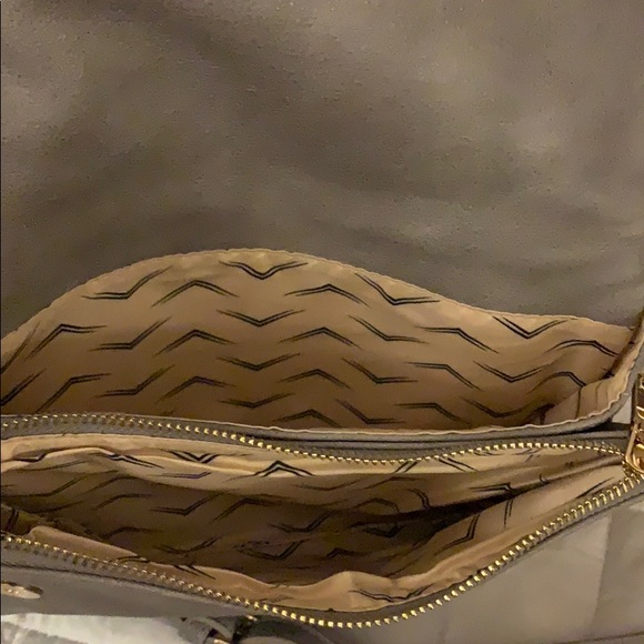 Purse - Picture 2 of 5